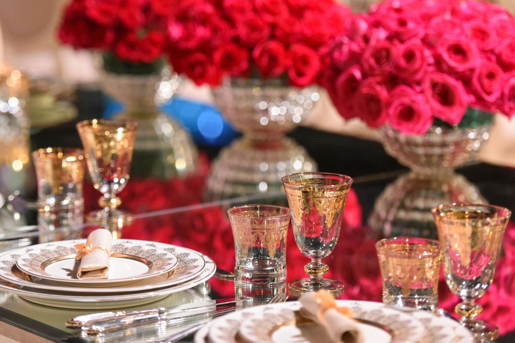 מלון The Ritz-Carlton, דוחה מראה חיצוני תמונה A table set for a formal dinner